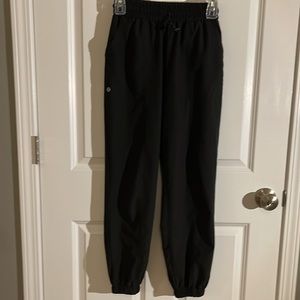 Lululemon dance studio elastic at bottom. Ties at waist Trade if you have m 🥰